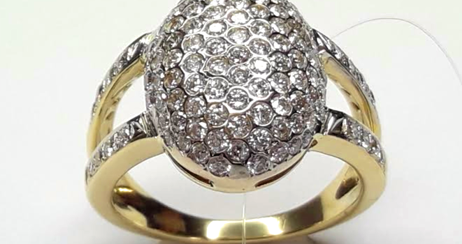Шикарный комплект — кольцо и серьги с бриллиантами